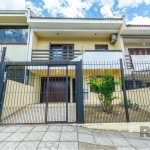 Descubra o seu novo lar em Nossa Senhora das Graças, Canoas! Esta excepcional Sobrado residencial à venda é a oportunidade perfeita para quem busca conforto e acessibilidade. Com um total de 180 metro