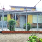 Oportunidade Única no Passo da Mangueira! Aproveite essa incrível oportunidade de adquirir uma casa espaçosa e bem localizada na Rua Ubatuba de Farias, Bairro Sarandi. Esta é a casa perfeita para quem