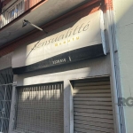 Loja localizada no Centro Histórico em Porto Alegre/RS. &lt;BR&gt;&lt;BR&gt;O imóvel possui 88,85m² privativos, com copa, banheiros, peças amplas, iluminada e arejada. &lt;BR&gt;&lt;BR&gt;Com localiza