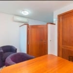 Sala comercial localizada no Bairro Rio Branco com 24m² privativos. &lt;BR&gt;&lt;BR&gt;Sala com 24m² privativos, totalmente mobiliado, muito bem iluminada, com recepção, 2 salas de atendimento e ar-c