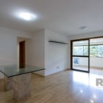 Apartamento 3 dormitórios, sendo uma 1 suíte, com duas 2 vagas de garagem.&lt;BR&gt;Apartamento com living para 2 ambientes com sacada fechada com churrasqueira, banheiro social, cozinha, área de serv