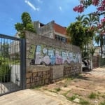 Terreno de 420m² em localização estratégica no bairro São Geraldo - Porto Alegre! Apresentamos uma excelente oportunidade para quem busca um investimento versátil em uma das regiões mais estratégicas 