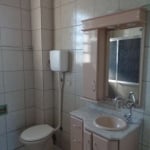 Apartamento de frente com 65 m², 2 dormitórios, sacada, sala de estar,cozinha com armários, banheiro com box acrílico, área de serviço, banheiro auxiliar, despensa. Piso cerâmica, piso parquet, condom