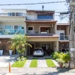 Descubra a sua nova casa no charmoso Condomínio Ville Estile, localizado na Vila Nova, Porto Alegre. Com 86,63 m² de área privativa, este imóvel oferece 3 dormitórios, sendo 1 suíte, e 3 banheiros, li