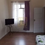 Apartamento com três dormitórios em Santa Teresa