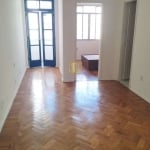 Apartamento de Sala e Quarto com área para vender em Centro Rio de Janeiro