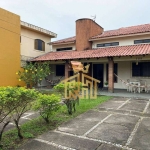 Casa Isolada com 4 dormitórios (2 suítes) em Praia Grande - SP