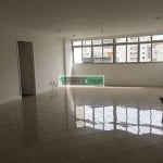 Apto Moderno, Andar Alto, 3 Dorms (1 suíte), e 2 Vagas. A 900m da Av. Paulista.