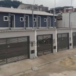 Sobrado com 2 dormitórios à venda, 74 m² por R$ 380.000,00 - Pium - Itaquaquecetuba/SP