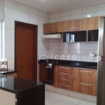 Sobrado com 3 dormitórios à venda, 117 m² por R$ 480.000,00 - Vila Santos - Caçapava/SP