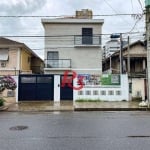 Sobrado triplex  à venda  em villagio no bairro do Macuco. 94 m², 2 suítes, vaga para 2 carros  e 1 moto e espaço com churrasqueira e quintal !!