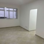 Apartamento com 2 dormitórios à venda, 71 m² por R$ 270.000,00 - Vila Matias - Santos/SP