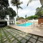 Casa de Luxo em Condomínio: 6 Quartos, Piscina e Sauna em Vargem Pequena, Rio de Janeiro-RJ