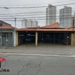 Terreno de 300m² com casa antiga e edícula na Vila Floresta