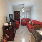 Excelente casa térrea com 3 quartos sendo 1 suíte, 2 banheiros e 3 vagas de garagem cobertas e paralelas.