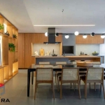 Apartamento de 220 m² no Campo Belo em São Paulo - SP (Com Elevadores)