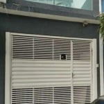 Casa 2 Dormitórios em Saúde com 100m²