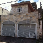 Sobrado com 232 m² localizado no bairro Palmares em Santo André.