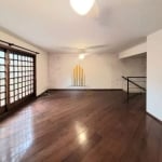 CASA ASSOBRADADA  EM PINHEIROS DE 197m² COM 4 QUARTOS , 2 SUITES , QUINTAL E 4 VAGAS Á VENDA