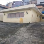 LINDA CASA DE 251M²  POSSUI 2 QUARTOS, SALA, COZINHA, 2 BANHEIROS E GARAGEM AMPLA EM PARQUE REGINA.