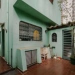 CASA A VENDA NO ALTO DA LAPA COM 200M², POSSUI 3 DORMITORIOS, 3 SUITES E 4 VAGAS.