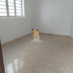 CASA RESIDENCIAL DE 370M² POSSUI 2 DORMITÓRIOS, 2 SALAS, 3 BANHEIROS, E 4 VAGAS, À VENDA EM JAGUARÉ.