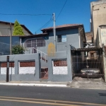 Casa Térrea de 240m² com dois dormitórios, uma vaga para carro e uma sala a venda em Cursino