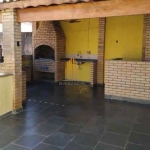 Vila Leopoldina - Casa Assobradada com 198m², Duas Suítes, Lavabo e Duas vagas de Garagem.