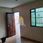 Vila Leopoldina - Casa Assobradada com 170m² 4 dormitórios, 2 banheiros e 2 vagas de garagem.