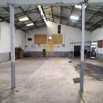 Galpão Comercial/Industrial de 1200m² com 2 banheiros, escritório, 10 vagas na Vila Brasilina - SP.