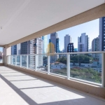 St. Regis  Apartamento à venda de 272m² com 4 dormitórios sendo 3 suítes e 6 vagas na Aclimação - SP