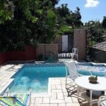 Linda casa com 5 dormitórios, sendo 4 suítes, piscina, quintal, área verde,  à venda, 400 m²  - Camboinhas - Niterói/RJ