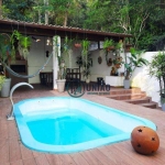 Excelente casa com 4 dormitórios, sendo 3 suítes, duas vagas, piscina, próximo do Túnel !!