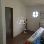 CASA À VENDA COM 02 DORMITÓRIOS, LOCALIZADA NO BAIRRO VILA ARENS II EM JUNDIAÍ-SP.