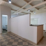 Casa tipo para venda com 3 quartos, 240m²