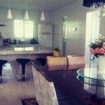 Bela Casa com 3 Dormitórios, Planejados e Churrasqueira em Barueri/SP! Contato: Suit (11) 94584-8250