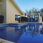 Casa a Venda com piscina no Jardim Panorama