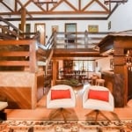 Casa rústica com 5 dormitórios à venda, 480 m² por R$ 1.970.000 - Ahú - Curitiba/PR