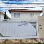 Ótima casa de 3 dormitórios 3 vagas 2 banheiros