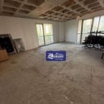 Sala comercial 98m² com vista livre e 2 vagas na garagem.