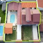 DOIS IMÓVEIS PELO PREÇO DE UM!  TRIPLEX E CASA COM PISCINA NO CENTRO DA CIDADE!