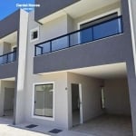 Casa Duplex à VENDA próximo da Praia de vilas .  4 suítes ( sendo a master com closet e varanda)2 vagas de garagemSala amplaCozinhaÁrea de serviçoLavaboDepósito  Acabamento fino a