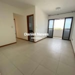 OPORTUNIDADE!!!  Apartamento à Venda, com 2 quartos (1 suíte), próximo à Vilas do Atlântico! R$ 400.000,00   * 2/4, sendo 1 suíte  * Sala de estar e jantar * Varanda * Banheiro soc