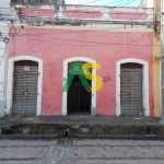 Galpão a Venda no Centro do Recife, 330 m², Frente Para Praça do Brum.