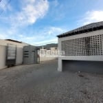 Casa comercial disponível para locação no bairro Tabajaras em Uberlândia-MG