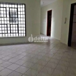 Casa comercial disponível para locação no bairro Martins em Uberlândia-MG