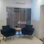 Casa residencial disponível para venda no bairro Custódio Pereira em Uberlândia-MG