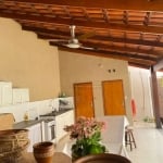 Casa residencial disponível para venda no bairro Planalto em Uberlândia-MG