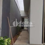 Casa disponível para venda no bairro  Jardim Karaíba / Jardim Inconfidência em Uberlândia-MG