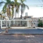 Casa residencial disponível para venda e locação no bairro Cidade Jardim em Uberlândia-MG